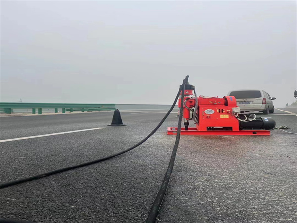 延长马路路基路面开裂下沉注浆加固灌浆