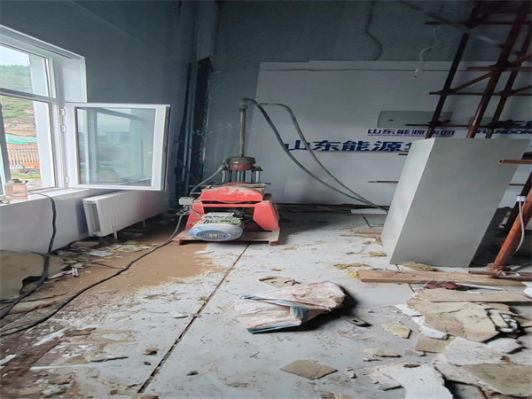 延长地基基础下沉墙体裂缝加固注浆顶升施工